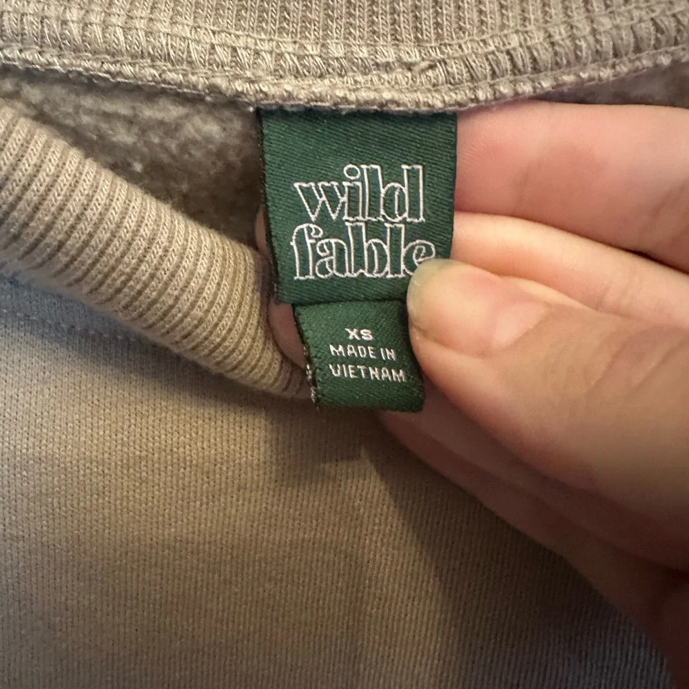 Wild Fable sweatshirt - Picture 2 of 3